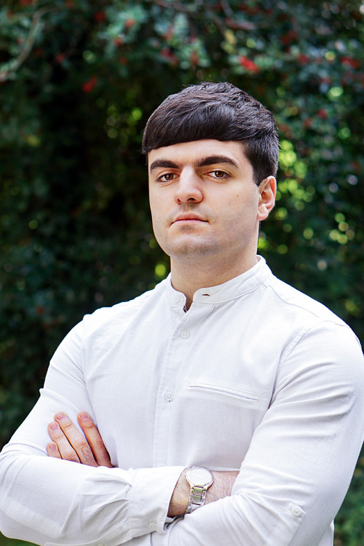 Israel Karapetyan im Portrait
