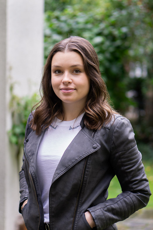 Nina Perski im Portrait