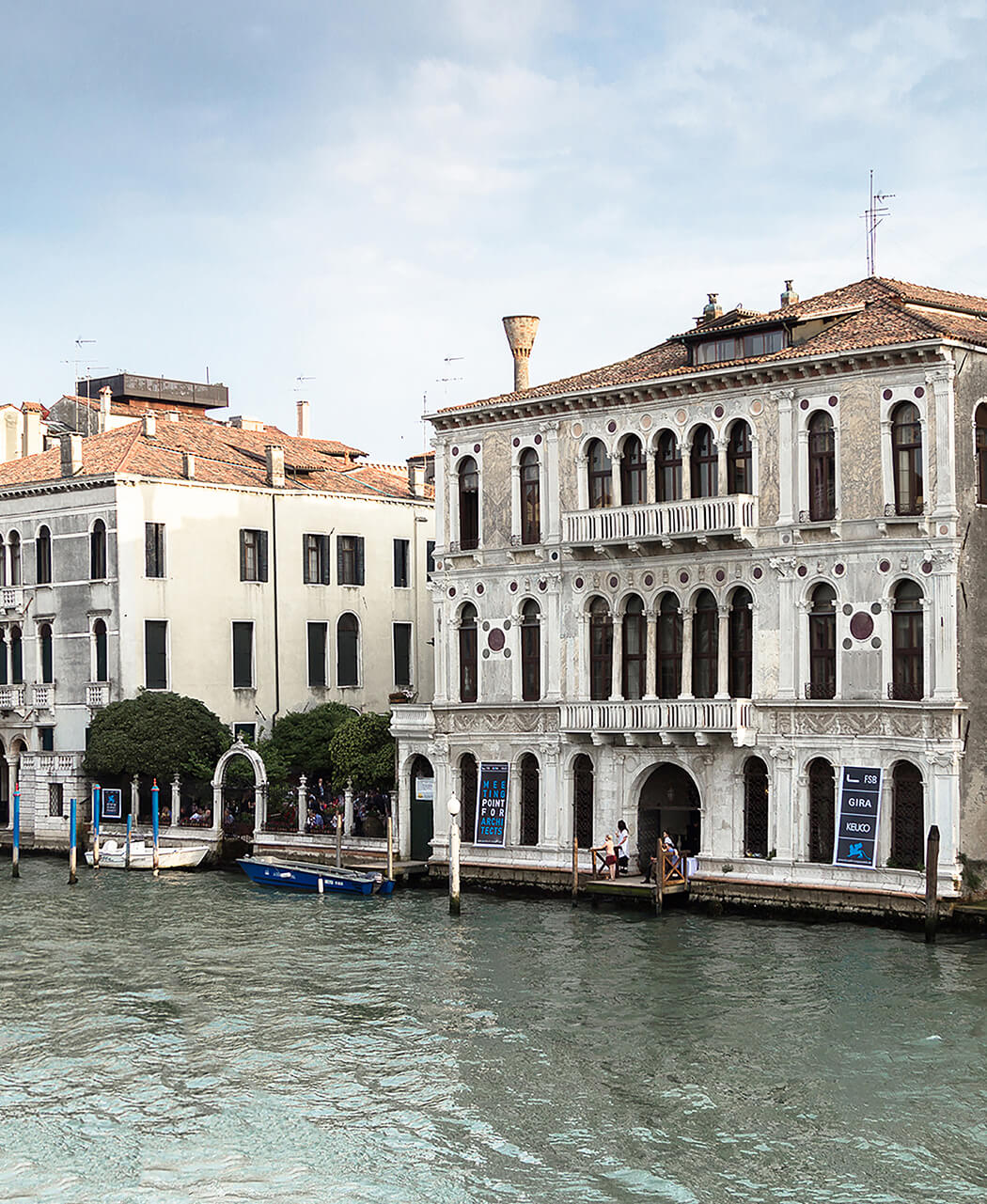 Palazzo ausgestattet für den Meetingpoint in Venedig von BerührungsPUNKTE
